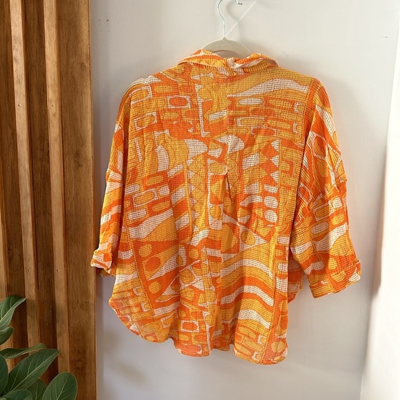 UO out from under Beach Boardwalk Buttondown Top. Size S - Picture 3 of 11
